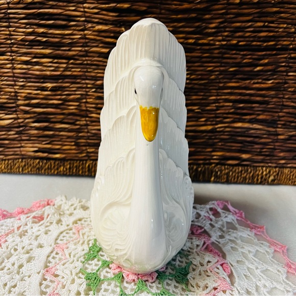 Vintage White Ceramic Swan Planter Mid-Century Modern Coastal Decor Elegant Bird - Picture 2 of 16